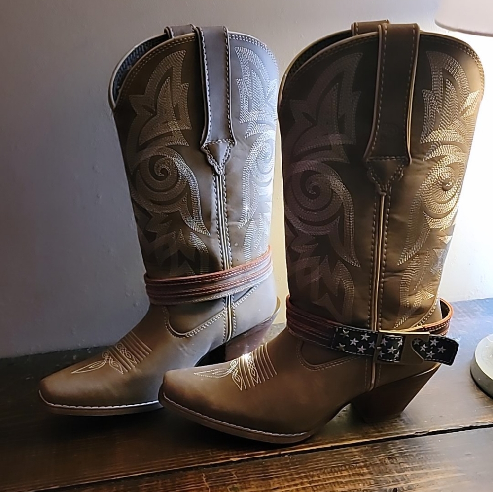 Durango cowgirl boots